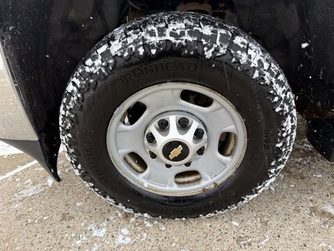 Used 2018 Chevrolet Silverado 2500 W/T w/ WT Convenience Package image 9