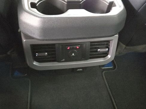 Used 2023 Ford F250 Lariat w/ Chrome Package image 14