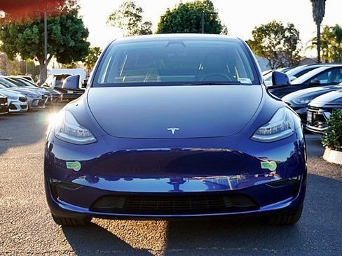 Used 2023 Tesla Model Y Long Range image 5