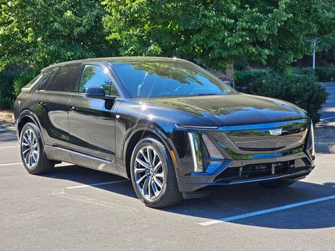New 2026 Cadillac Lyriq Sport AWD/4WD image 7