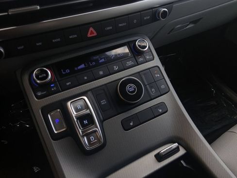 Used 2025 Hyundai Palisade SEL FWD image 16