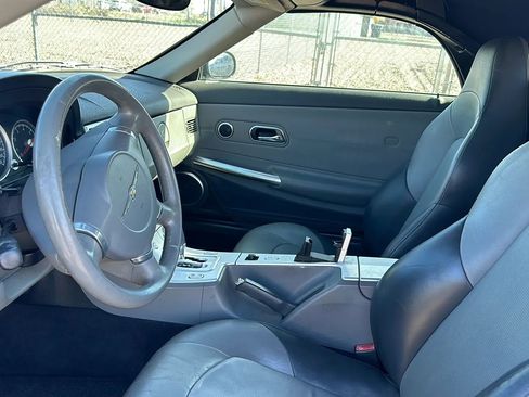 Used 2005 Chrysler Crossfire Limited image 36