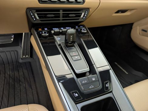 Certified 2022 Porsche 911 Carrera 4S image 22