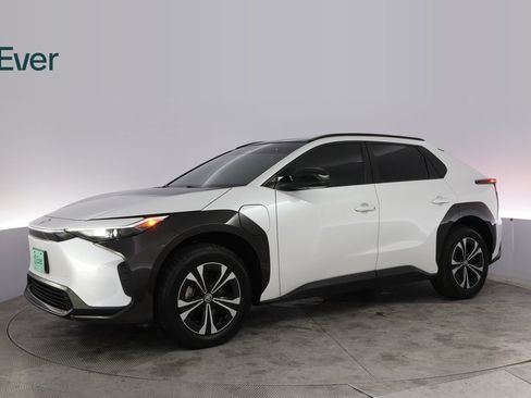 Used 2023 Toyota bZ4X AWD w/ Weather Package image 18