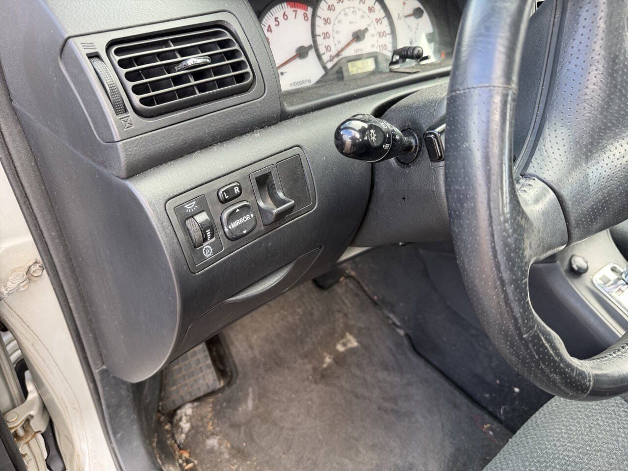 Used 2003 Toyota Corolla CE FWD image 33