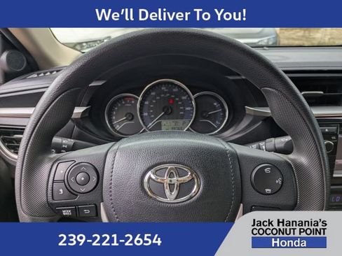Used 2015 Toyota Corolla LE FWD image 29