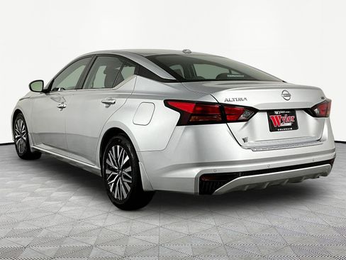 Certified 2023 Nissan Altima 2.5 SV FWD image 4