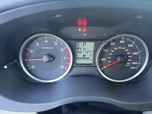 Used 2017 Subaru Forester 2.5i Premium w/ All-Weather Package image 11