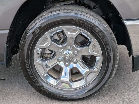 Used 2020 RAM 1500 Big Horn AWD/4WD image 12