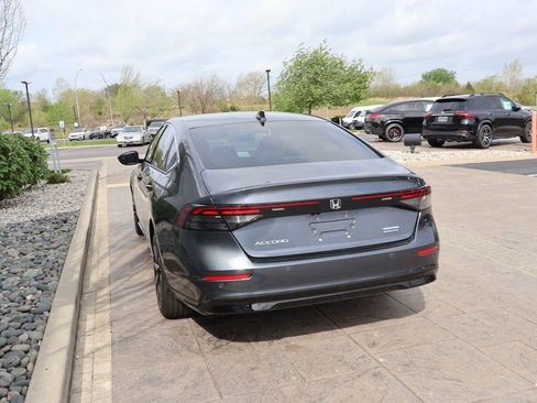 Used 2023 Honda Accord Touring image 8