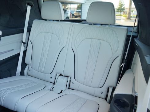 New 2026 BMW X7 M60i image 20