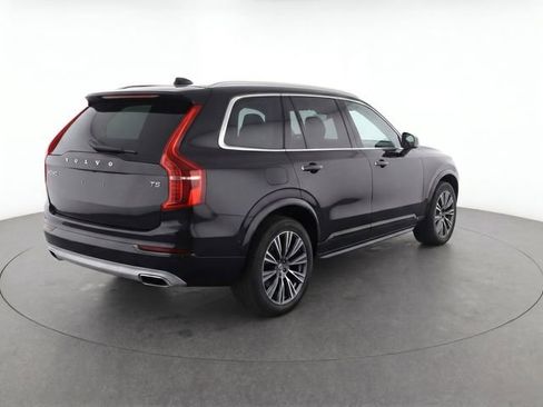 Used 2020 Volvo XC90 T5 Momentum FWD image 5