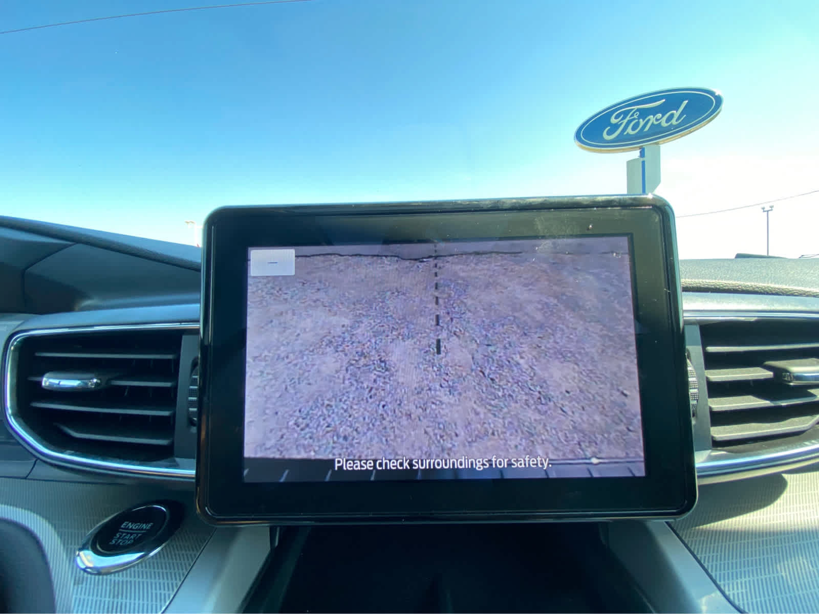 Used 2024 Ford Explorer XLT w/ Equipment Group 202A AWD/4WD image 38