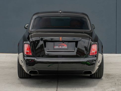 Used 2018 Rolls-Royce Phantom Sedan RWD image 8