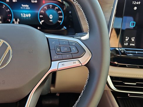 New 2026 Volkswagen Atlas SE image 19