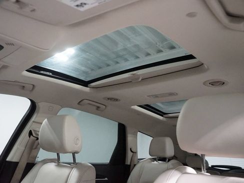 Used 2022 Buick Enclave Premium w/ Experience Buick Package FWD image 36
