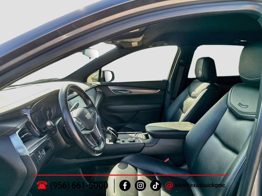 Used 2021 Cadillac XT5 Luxury FWD image 12