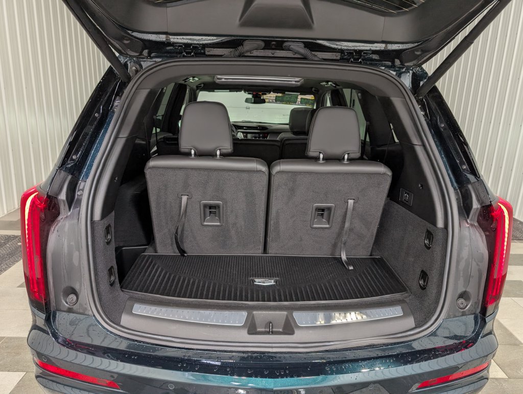Used 2024 Cadillac XT6 Luxury w/ LPO, Floor Liner Package AWD/4WD image 26