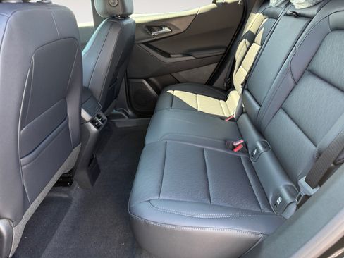 New 2026 Chevrolet Equinox LT w/ Convenience Package II AWD/4WD image 8
