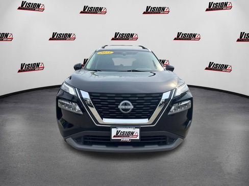 Used 2023 Nissan Rogue SV w/ SV Premium B Package image 2