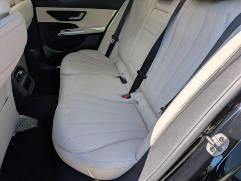 New 2026 Mercedes-Benz E 350 Sedan image 15