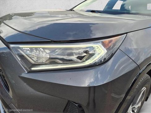 Used 2021 Toyota RAV4 SE w/ Weather & Moonroof Package AWD/4WD image 9