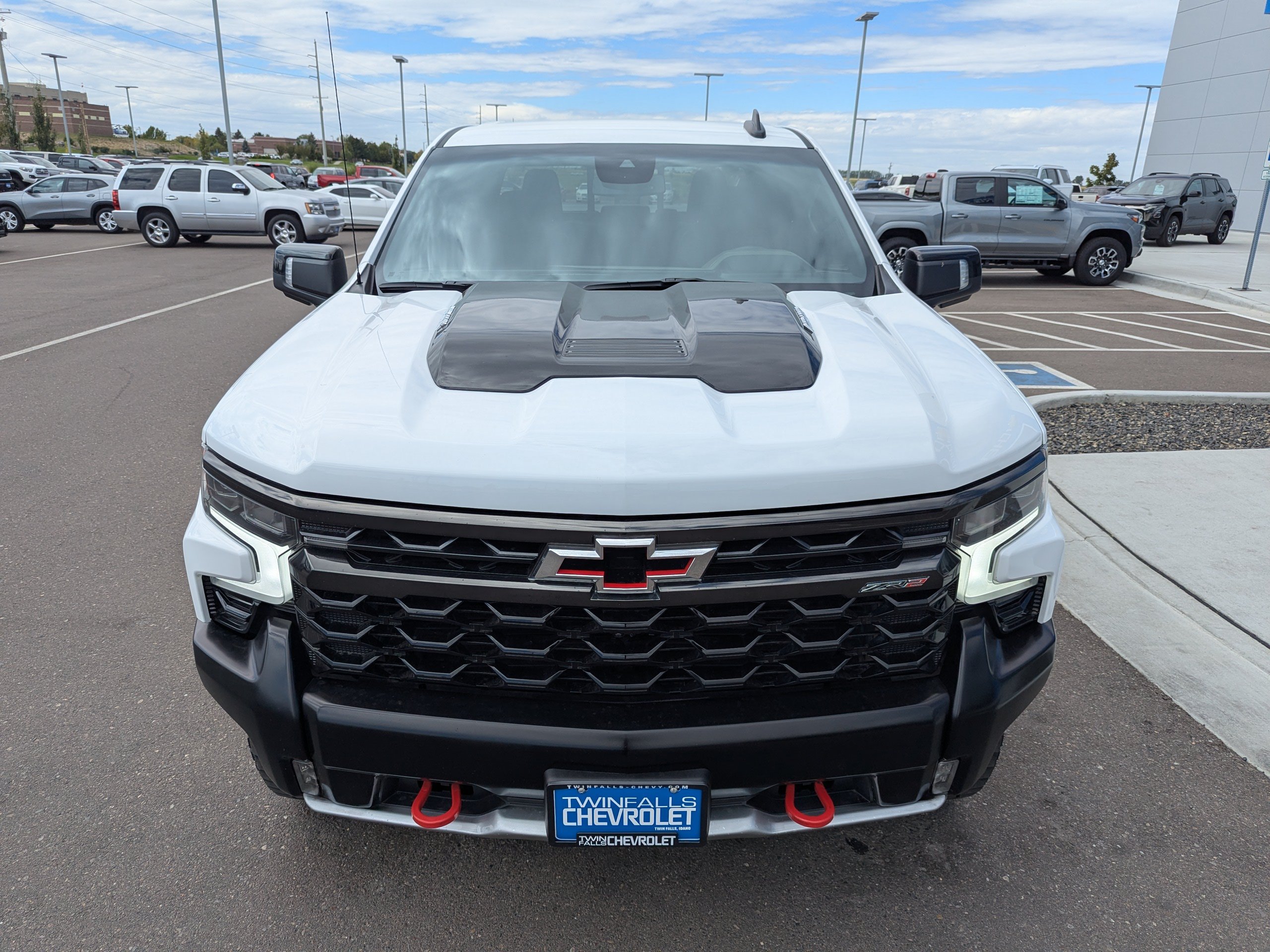 Certified 2024 Chevrolet Silverado 1500 ZR2 AWD/4WD image 5
