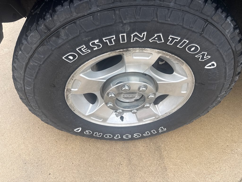 Used 2010 Ford F250 4x4 Crew Cab Super Duty image 9