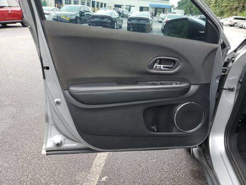 Used 2020 Honda HR-V EX image 31