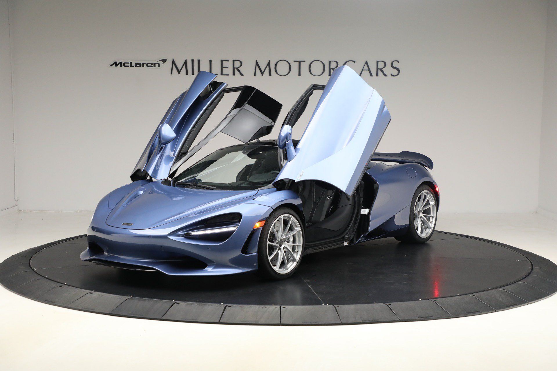 Used 2026 McLaren 750S RWD image 14
