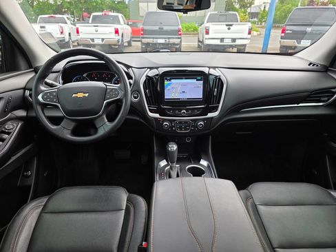 Used 2019 Chevrolet Traverse Premier w/ LPO, Blackout Package AWD/4WD image 5