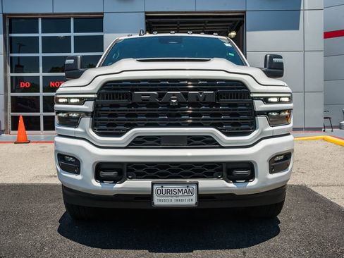 New 2026 RAM 2500 Limited AWD/4WD image 2
