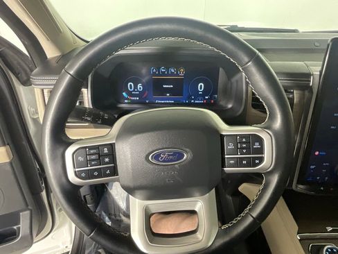 Used 2024 Ford Expedition Limited AWD/4WD image 43
