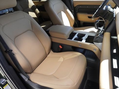 New 2026 Land Rover Defender 130 X-Dynamic SE AWD/4WD image 24