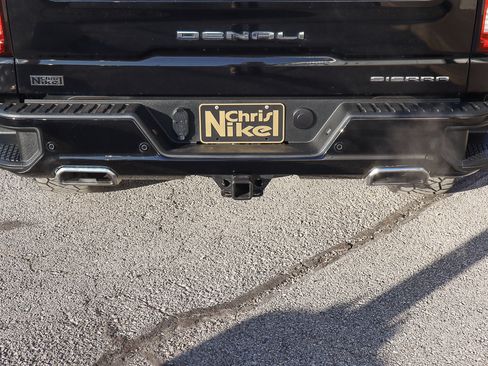 Used 2022 GMC Sierra 1500 Denali w/ Denali Premium Package image 14