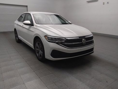 Used 2024 Volkswagen Jetta SE image 13