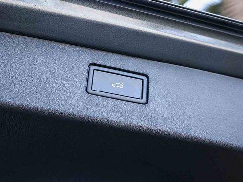 New 2026 Volkswagen Tiguan SE R-Line image 37