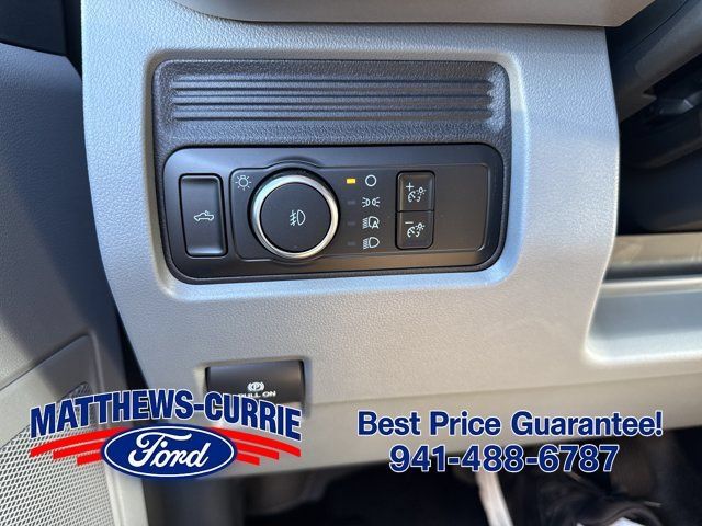 New 2026 Ford F250 XL w/ XL Driver Assist Package RWD image 24