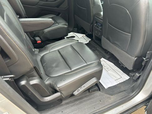 Used 2019 Chevrolet Traverse Premier w/ Redline Edition image 11