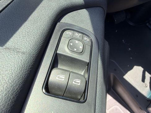Used 2025 Mercedes-Benz Sprinter 2500 image 11