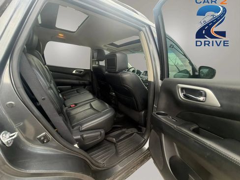 Used 2016 Nissan Pathfinder Platinum w/ Family Entertainment Package AWD/4WD image 12