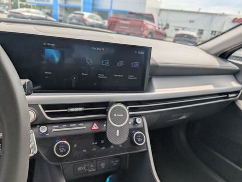 Used 2025 Hyundai Sonata SEL FWD image 20