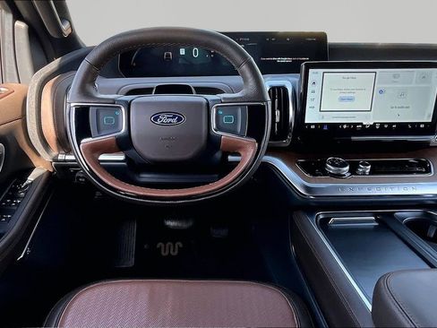 Used 2025 Ford Expedition King Ranch image 5
