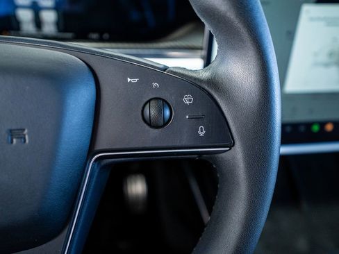 Used 2022 Tesla Model X Plaid image 42