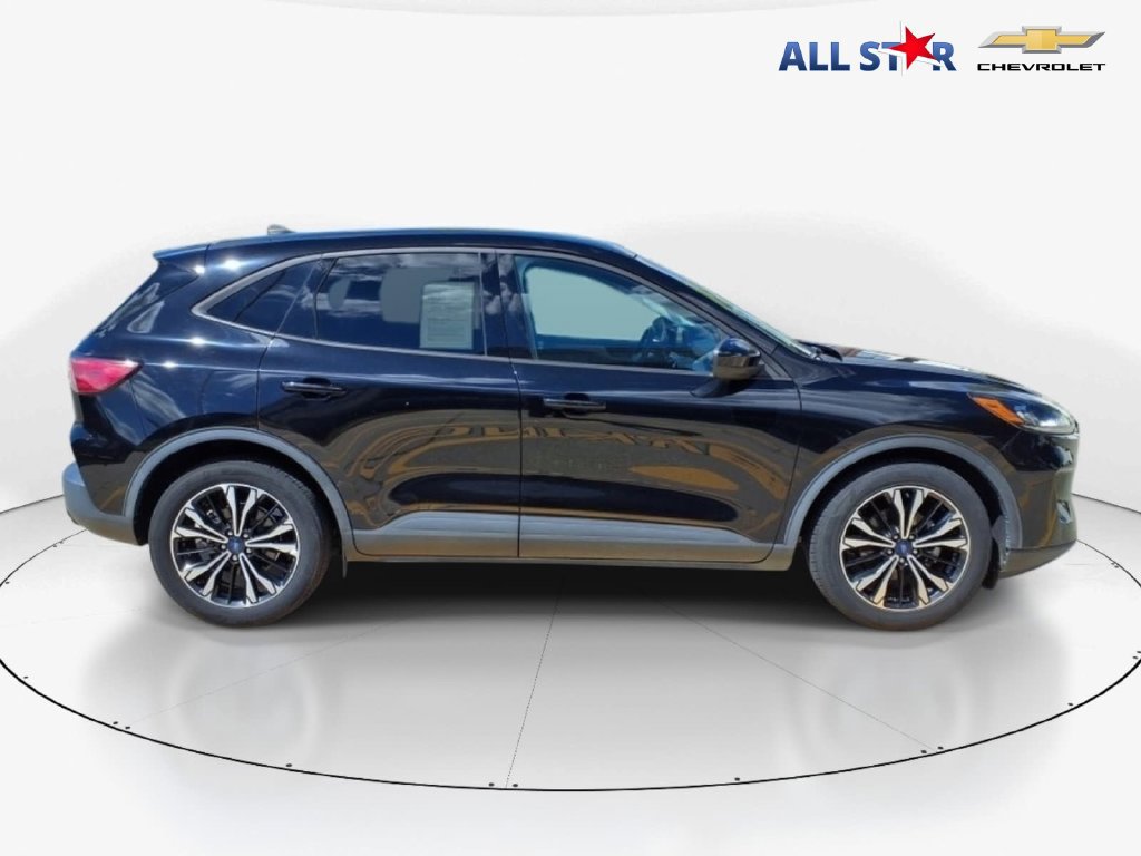 Used 2022 Ford Escape SE w/ SE Sport Appearance Package FWD image 4