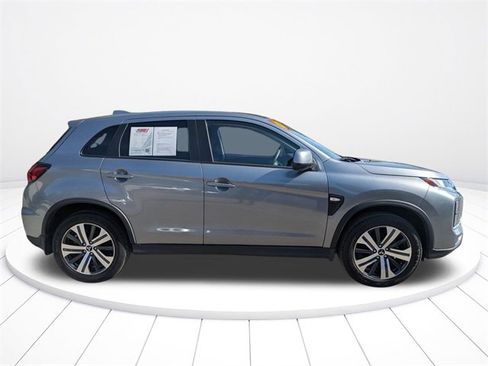 Used 2023 Mitsubishi Outlander Sport ES image 3