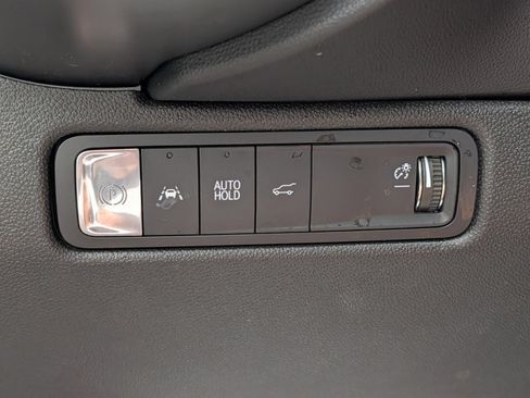 Used 2024 Chevrolet Equinox EV RS AWD/4WD image 12