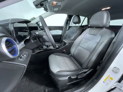 Used 2024 Chevrolet Trax LT w/ Driver Confidence Package image 15