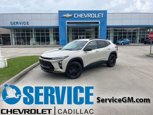 New 2026 Chevrolet Trax ACTIV w/ Driver Confidence Package FWD image 1