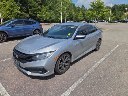 Used 2019 Honda Civic Sport image 7